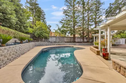 Exterior - 3326 El Castillo Ct, Antelope, CA 95843 photo 5 of 9