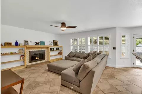 Living - 3326 El Castillo Ct, Antelope, CA 95843 photo 2 of 3