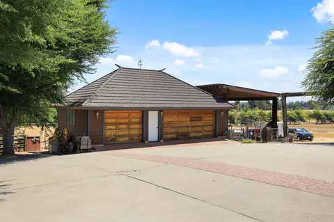 Exterior - 22050 E Buena Vista Rd, Clements, CA 95227 photo 10 of 11