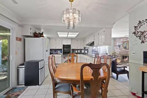 Dining - 317 Dorado Ln, Modesto, CA 95356 photo 2 of 2