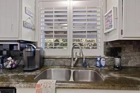 Kitchen - 317 Dorado Ln, Modesto, CA 95356 photo 3 of 4