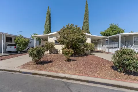 1218 E Cleveland Ave #12, Madera, CA 93638 photo 3