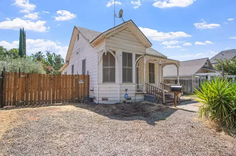 330 W 22nd St, Merced, CA 95340 photo 2