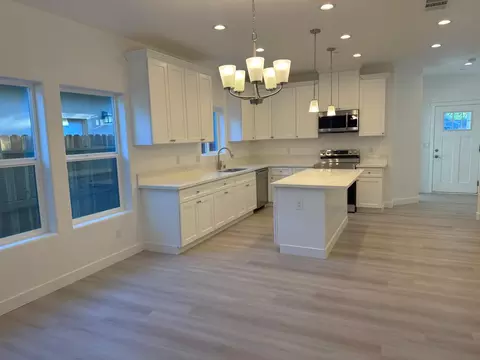 4821 36th St, Sacramento, CA 95820