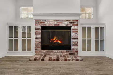Living - 2518 Peppercorn Ln, Tracy, CA 95377 photo 4 of 9