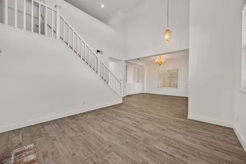 Living - 2518 Peppercorn Ln, Tracy, CA 95377 photo 3 of 9
