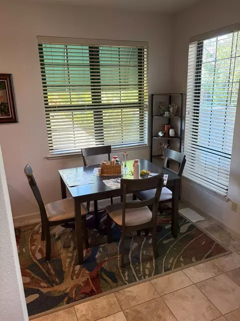 Dining - 1142 Rivergate Dr #22, Lodi, CA 95240 photo 2 of 2