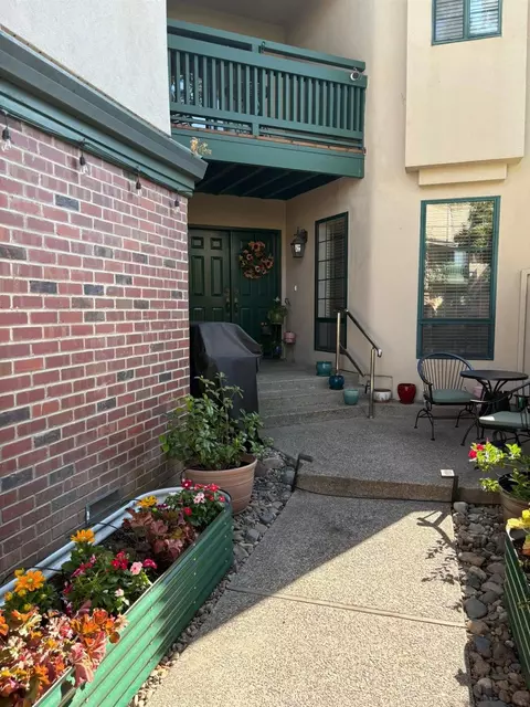 Exterior - 1142 Rivergate Dr #22, Lodi, CA 95240 photo 2 of 6