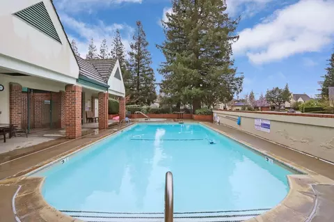 Exterior - 1142 Rivergate Dr #22, Lodi, CA 95240 photo 5 of 6