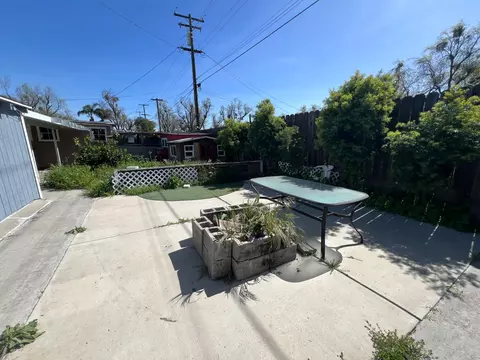 Exterior - 208 Tokay Ave, Modesto, CA 95350 photo 4 of 4