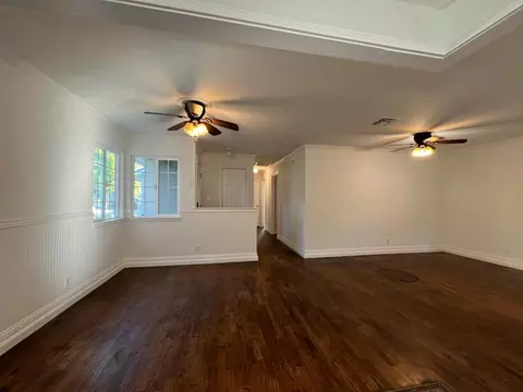Living - 208 Tokay Ave, Modesto, CA 95350 photo 1 of 7