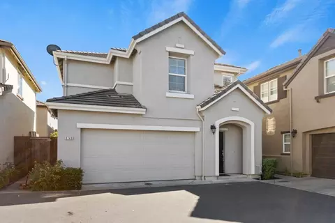 8749 Cortina Cir, Roseville, CA 95678