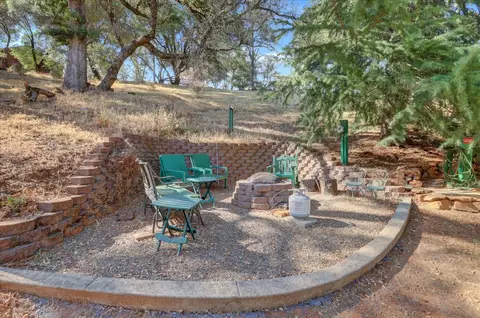 Exterior - 24733 Clayton Rd, Grass Valley, CA 95949 photo 32 of 34
