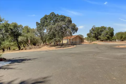 Exterior - 24733 Clayton Rd, Grass Valley, CA 95949 photo 29 of 34