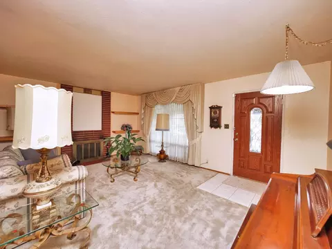 Entry Way - 28044 Thackeray Ave, Hayward, CA 94544 photo 1 of 2