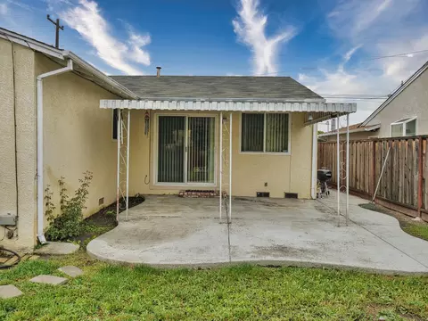 Exterior - 28044 Thackeray Ave, Hayward, CA 94544 photo 6 of 6
