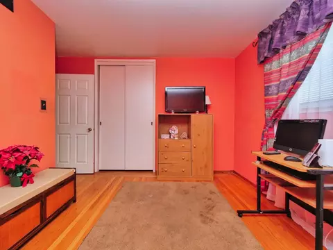 Bedroom - 28044 Thackeray Ave, Hayward, CA 94544 photo 4 of 4