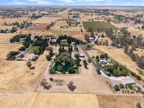 View/Area - 11109 Nygaard, Wilton, CA 95693 photo 8 of 12