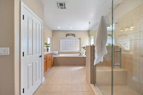 Bath - 11109 Nygaard, Wilton, CA 95693 photo 3 of 5