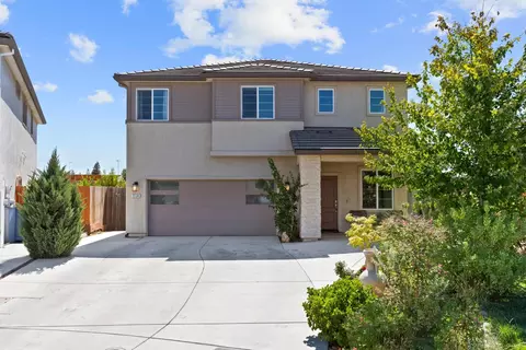Exterior - 3104 Landmark Cir, Modesto, CA 95356 photo 3 of 12