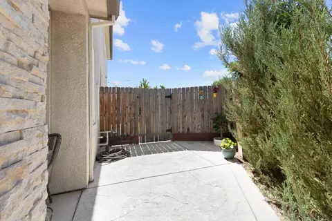 Exterior - 3104 Landmark Cir, Modesto, CA 95356 photo 4 of 12
