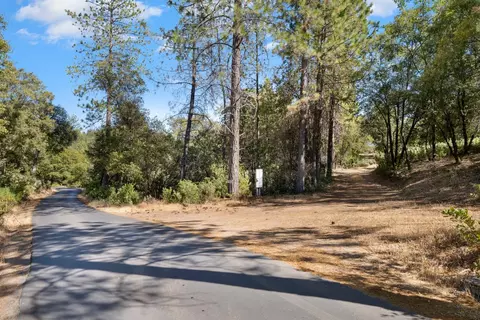 15178 Sutter Highlands Dr, Sutter Creek, CA 95685 photo 4