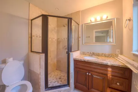 Bath - 306 Severin Ave, Modesto, CA 95354 photo 2 of 2