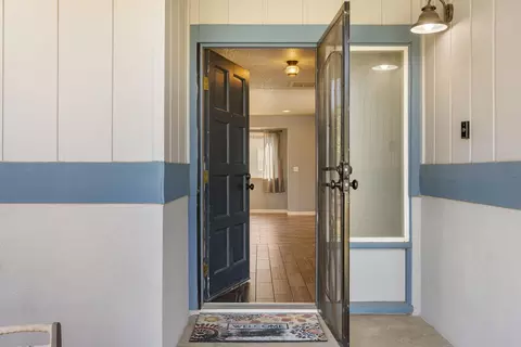 Entry Way - 590 Kirkland Ct, Turlock, CA 95382 photo 1 of 9