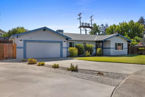 Exterior - 590 Kirkland Ct, Turlock, CA 95382 photo 3 of 9