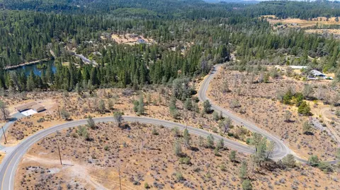 12141 Newtown Rd, Nevada City, CA 95959