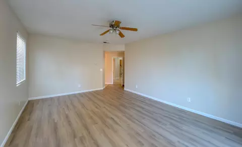 Living - 628 Roadrunner Dr, Patterson, CA 95363 photo 7 of 10