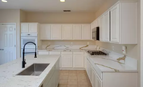 Kitchen - 628 Roadrunner Dr, Patterson, CA 95363 photo 3 of 3
