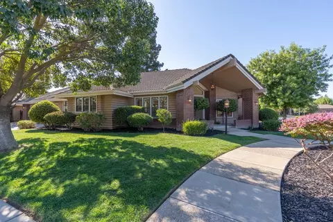 Exterior - 2500 Van Hoeks Cir, Modesto, CA 95356 photo 4 of 11