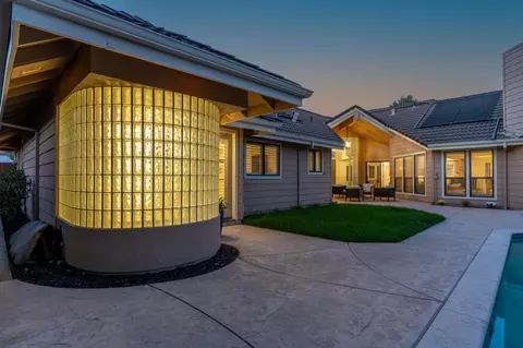 Exterior - 2500 Van Hoeks Cir, Modesto, CA 95356 photo 1 of 11