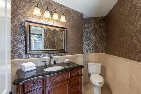 Bath - 2500 Van Hoeks Cir, Modesto, CA 95356 photo 3 of 4