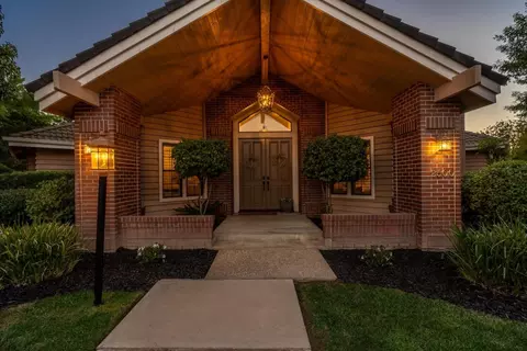 Exterior - 2500 Van Hoeks Cir, Modesto, CA 95356 photo 2 of 11
