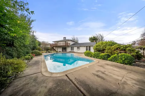 929 Terrace Pl, Modesto, CA 95350