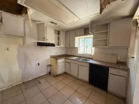 Kitchen - 735 Benson Ave, Modesto, CA 95354 photo 1 of 1