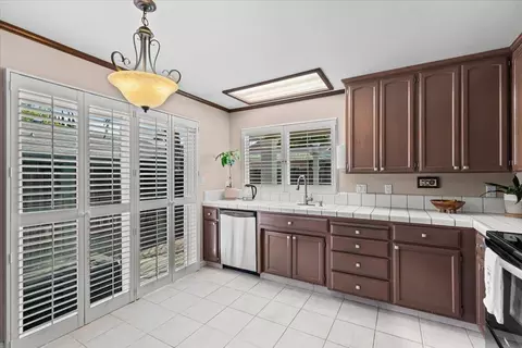 2408 Tejon St, Lodi, CA 95242 photo 17