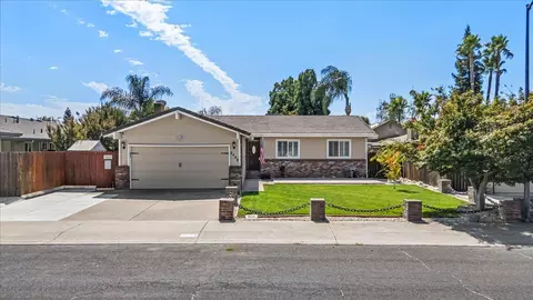 2408 Tejon St, Lodi, CA 95242 photo 2