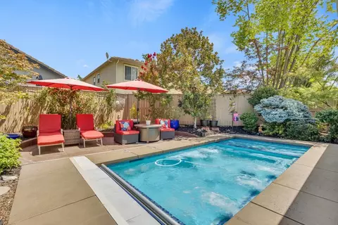 Exterior - 1176 Cobble Fields Ct, Folsom, CA 95630 photo 5 of 17