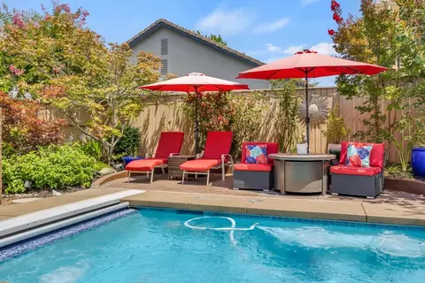 Exterior - 1176 Cobble Fields Ct, Folsom, CA 95630 photo 9 of 17
