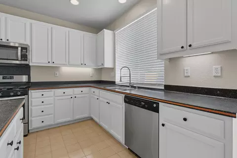 1338 Michael Dr, Tracy, CA 95377 photo 19
