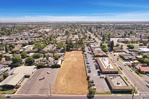 380 S Sunset Dr, Lodi, CA 95240