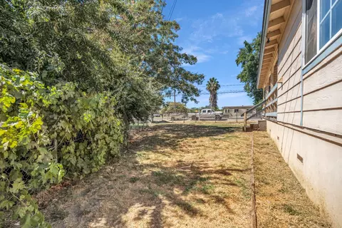 5779 Riverside Dr, Olivehurst, CA 95961 photo 9