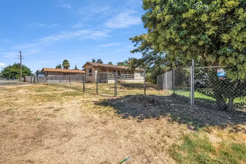 5779 Riverside Dr, Olivehurst, CA 95961 photo 11