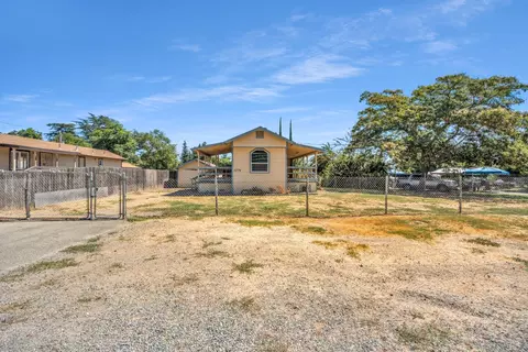 5779 Riverside Dr, Olivehurst, CA 95961 photo 3