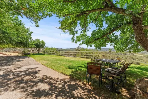 19699 Mccourtney Rd, Grass Valley, CA 95949