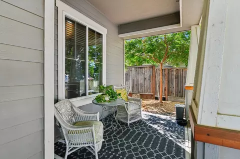 623 Ivy Loop, Winters, CA 95694 photo 5