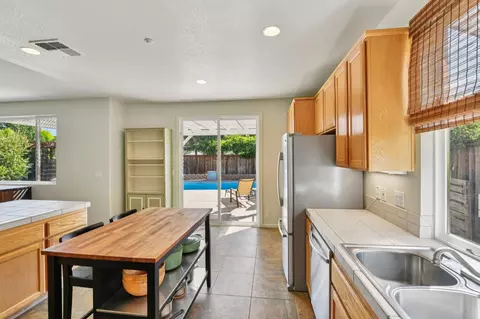 623 Ivy Loop, Winters, CA 95694 photo 18